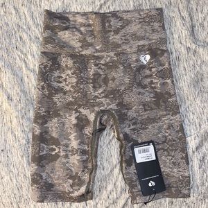 Brand: Women’s Best color:green camo size:small